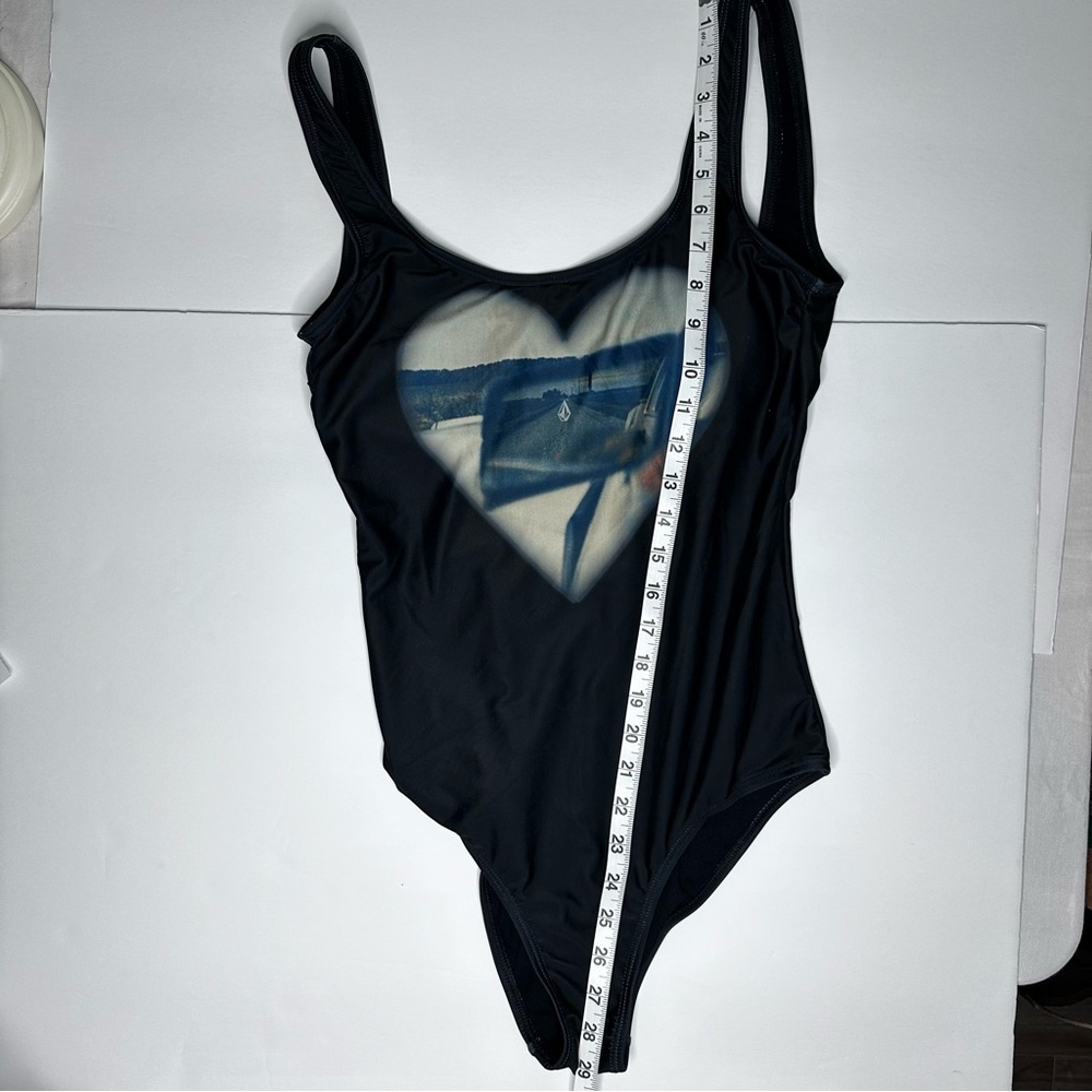 Volcom Women’s Rear View One Piece - Picture 3 of 6